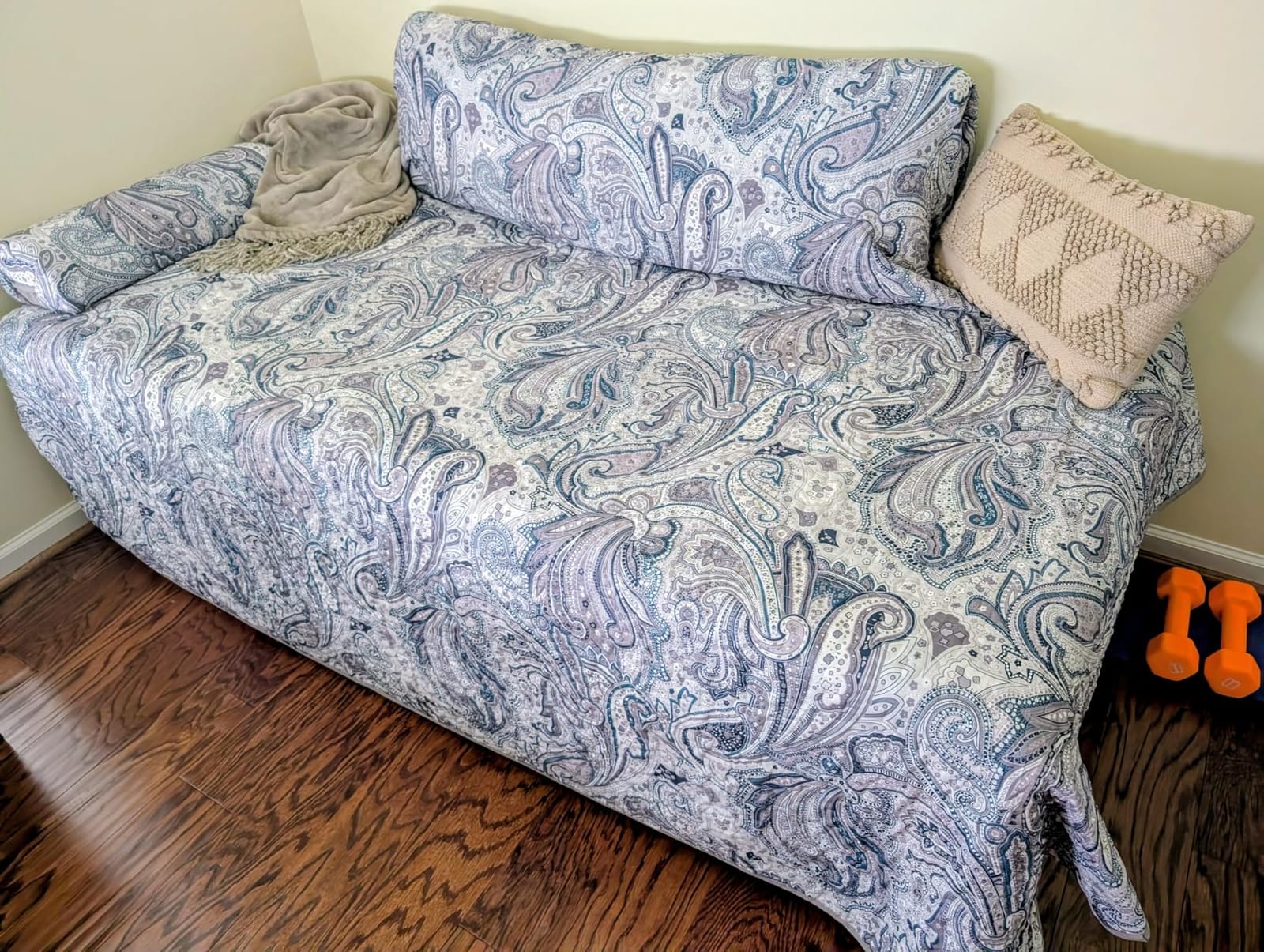 GAESTE Queen 8 Inch Cooling Gel Memory Foam Mattress, Medium Feel customer photo 1