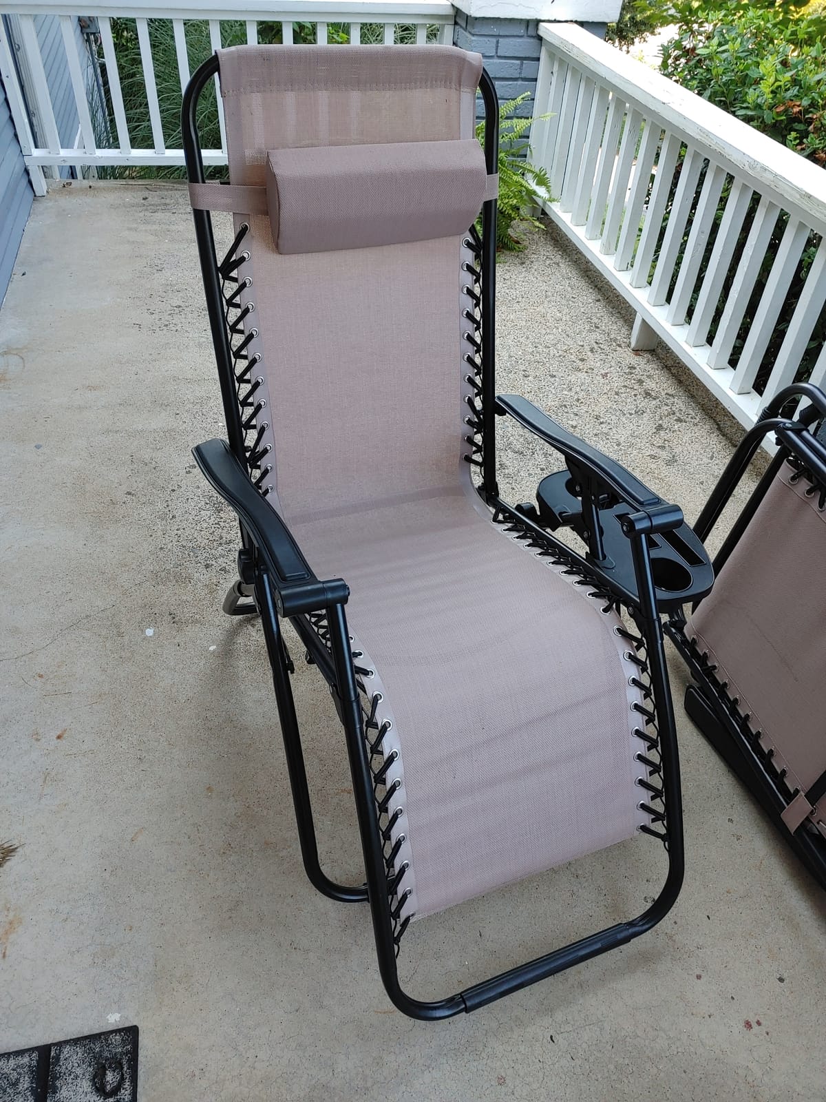 Devoko Zero Gravity Chair, Foldable Patio Recliner with Cup Holder, Blue customer photo 1