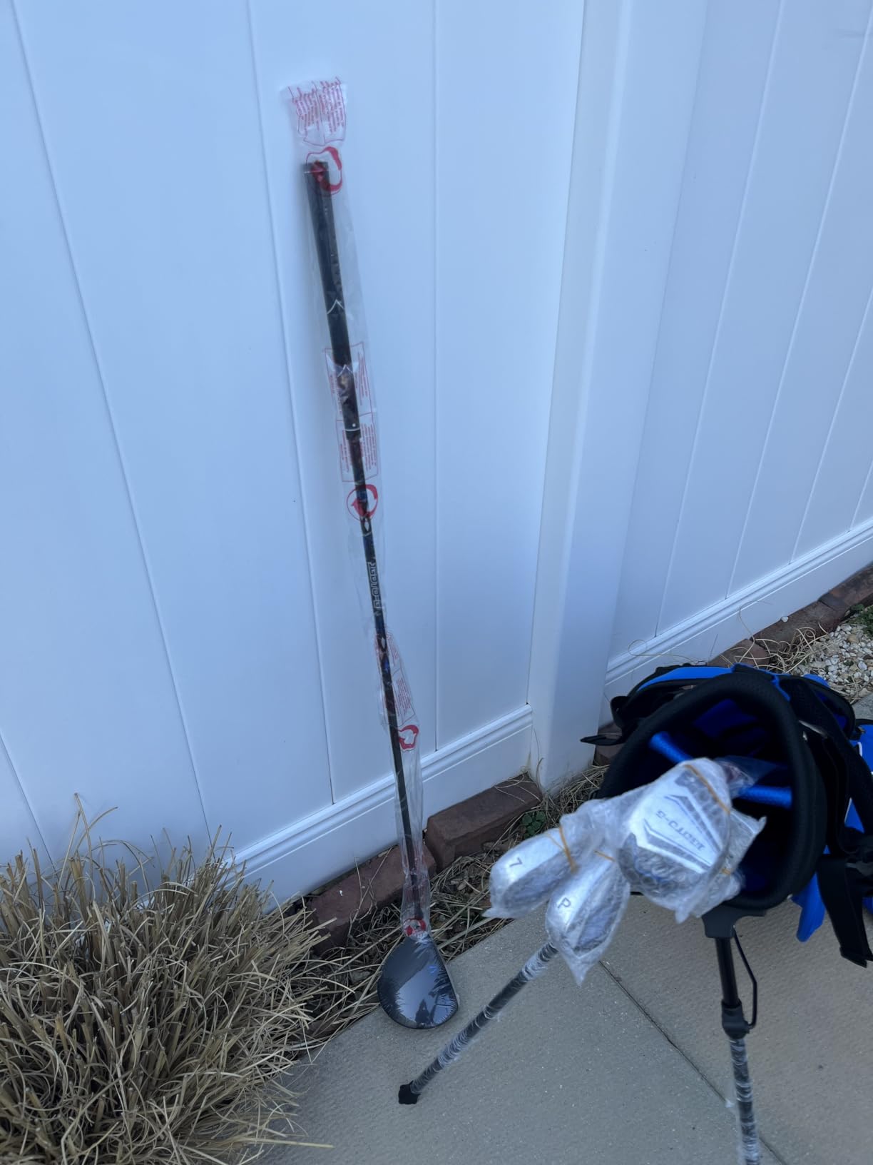 5/6/7 Pieces Kids Golf Clubs Set - Youth Golf Clubs Junior Set Ages 3-14 Includes Stand Bag, 1# Driver, 5# Hybrid, 7#, PW# Irons and Putter Right/Left Hand for Boys Girls customer photo 2