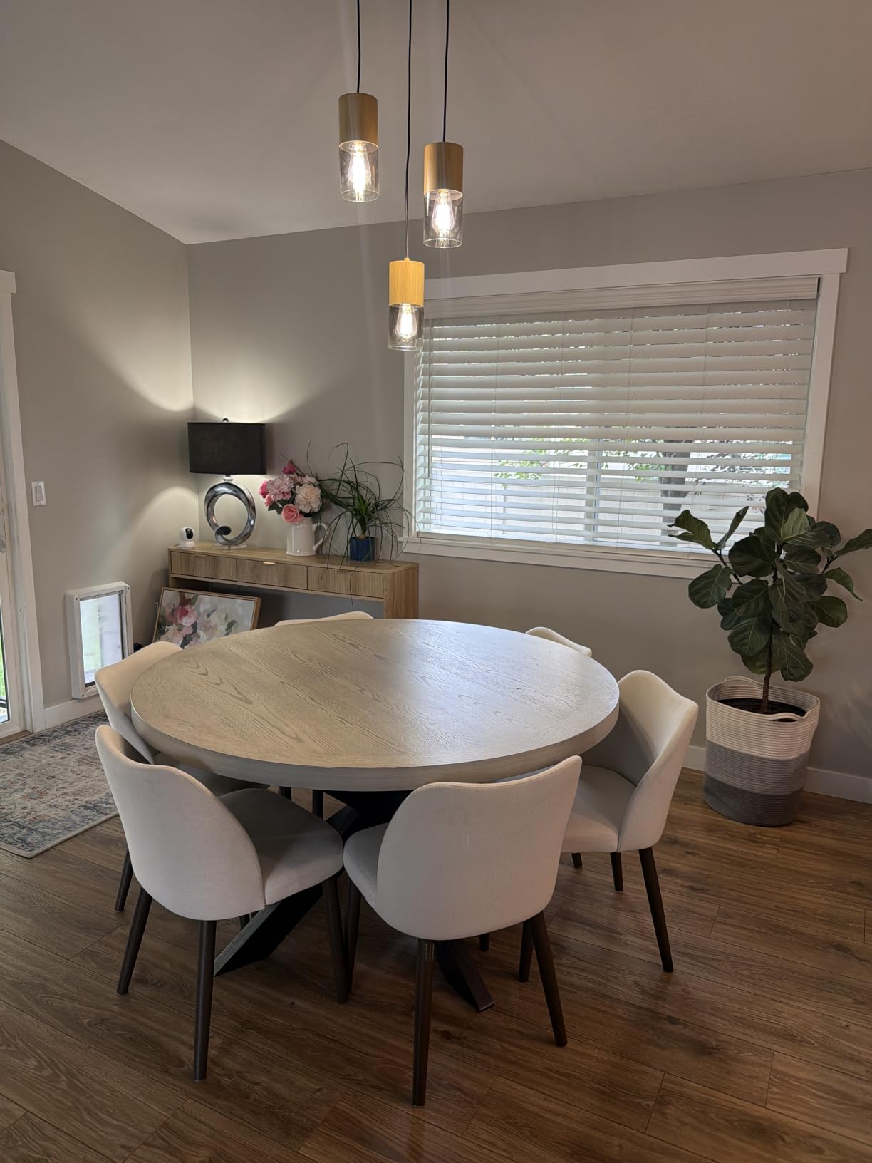 COLAMY Upholstered Dining Chairs Set of 4, Modern Kitchen & Dining Room Chairs with Curved Back, Fabric Padded Seat and Solid Wood Legs, Side Chairs for Restaurant, Cafe & Home, Beige customer photo 2
