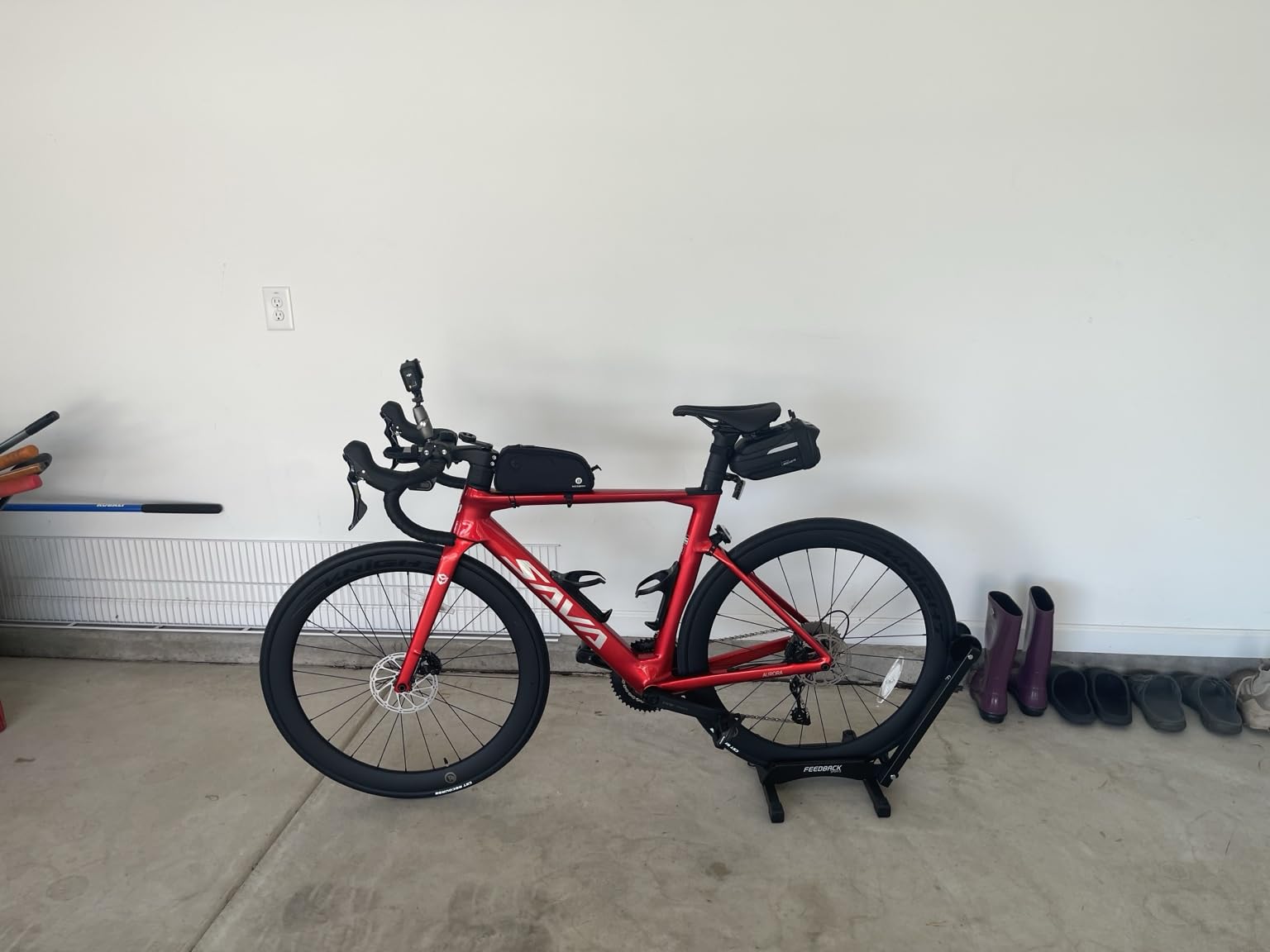 SAVADECK Full Carbon Racing Bike A7L Pro 2026 – Carbon Frame & Wheelset, with Shimano R7120 24-Speed, Hydraulic Disc Brakes, 90% Pre-Assembled customer photo 2