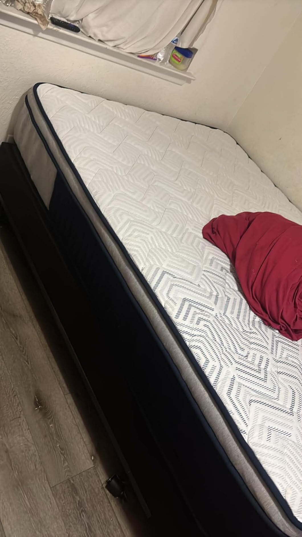 Medium Firm King Mattress 14 Inch - Hybrid Mattress for Extra Back and Lumbar Support - 365 Nights Trial & 10 Years Warranty - Upgrade Pocket Springs Bed Mattress in a Box with Cooling Gel Comfort customer photo 1