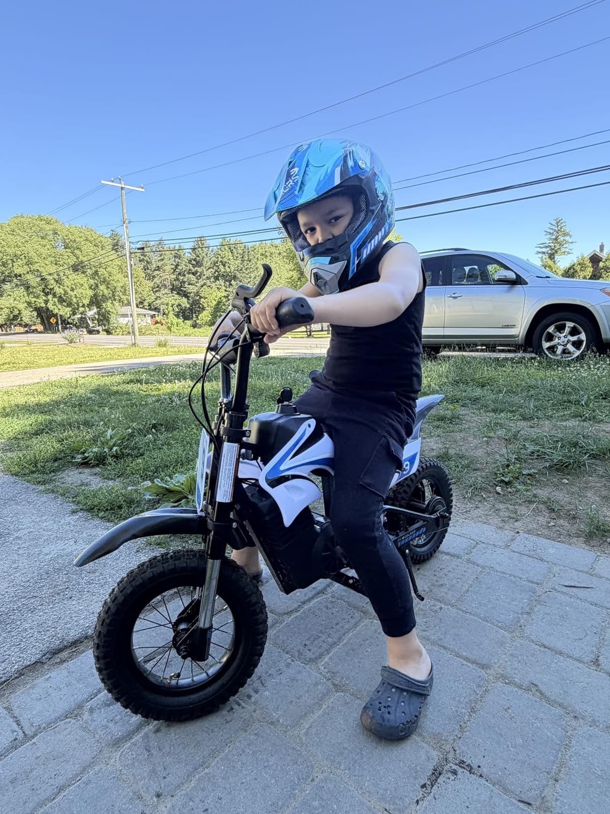 K1 Kids Electric Dirt Bike, 36V 700W Peak Motor, 16 MPH, Ages 3-8 customer photo 1