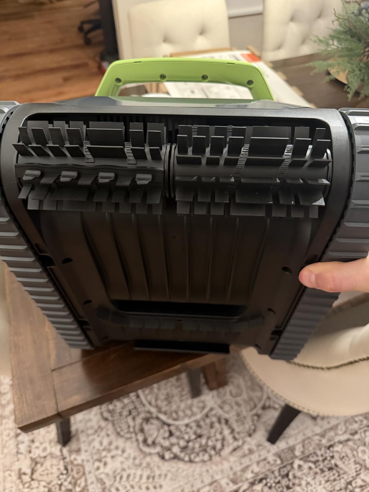 (2026 Upgrade) Gosvor Pool Vacuum LiteVac G1, Wall & Waterline & Shallow Area Cleaning, Up to 200-Min Runtime, Ultra-fine Filter, 15.2 lbs, Smart Navigation & App, for Pools up to 2153 sq.ft, Gray customer photo 1