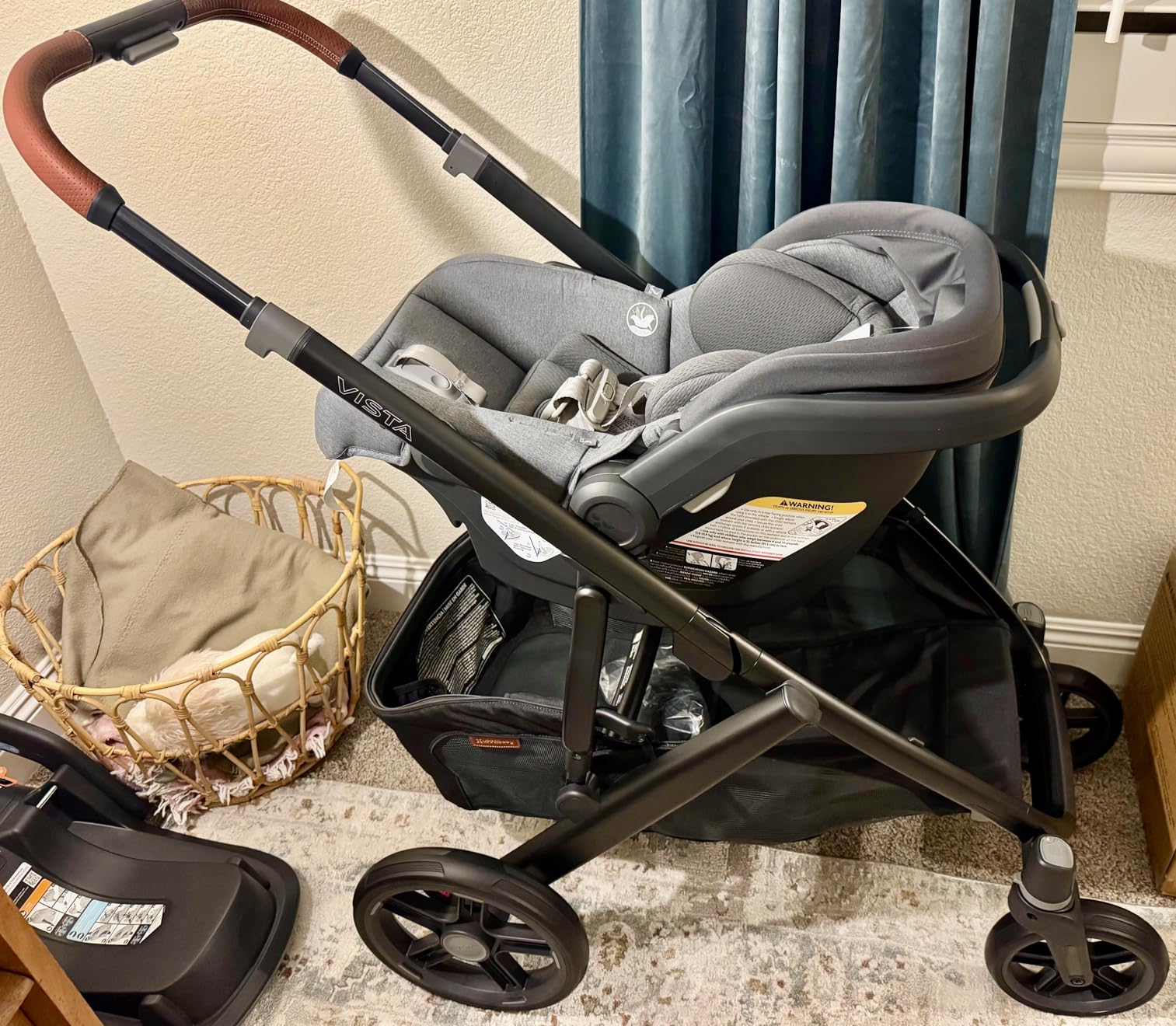 UPPAbaby Vista V3 Convertible Single-to-Double Stroller - James customer photo 2