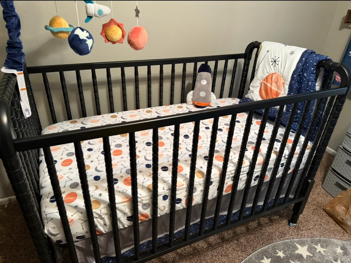 DaVinci Jenny Lind 3-in-1 Baby Crib Convertible to Toddler Bed Walnut customer photo 2