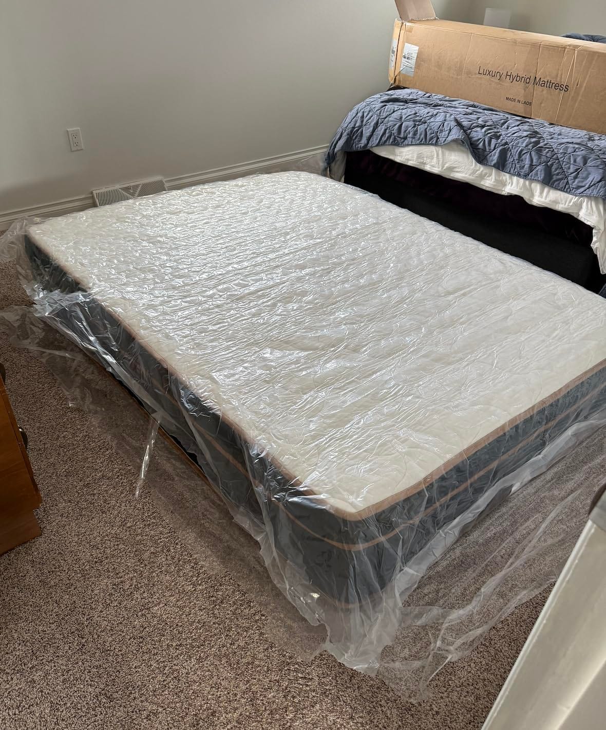 Firm Queen Mattress 12 Inch, Cooling Hybrid Bed in a Box, 7-Zones Individual Pocket Spring, Motion Isolation, Targeted Hip/Shoulder/Lumbar Support, Fiberglass-Free, 365-Night Trial, CertiPUR-US customer photo 1