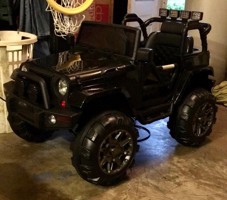 Best Choice Products 12V Kids Ride On Truck Car w/Remote Control, Electric Ride On Car for Toddlers 3-5, Battery Powered Ride On Toy w/LED Lights, 4-Wheel Suspension, Safety Harness - Jet Black customer photo 2