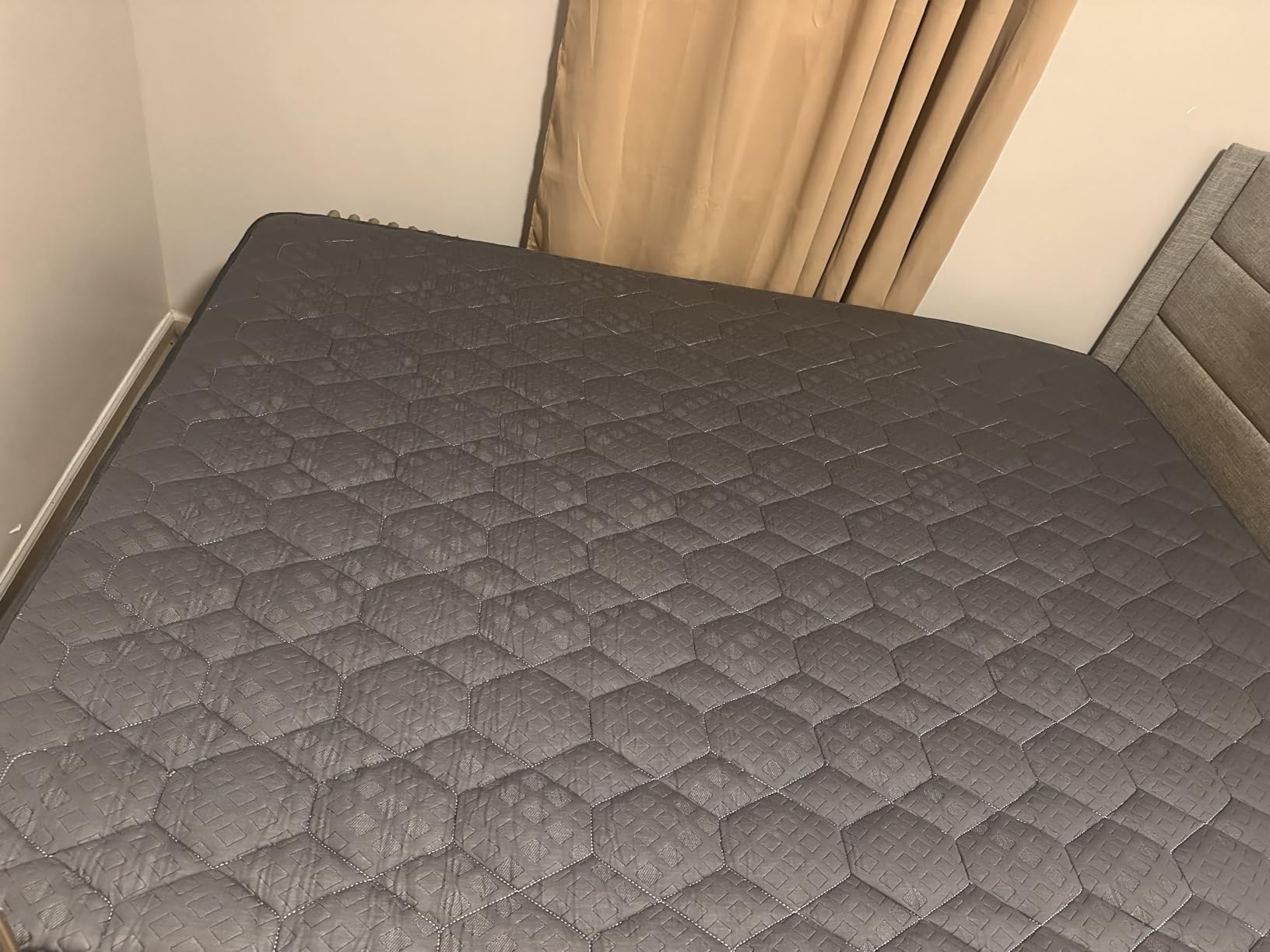 14 inch Firm King Size Mattress Upgrade, Hybrid King Mattress with Extra Back and Lumbar Support, Fiberglass Free, 365 Nights Trial & 10 Years Warranty, Motion Isolation, Enhenced Edge Support customer photo 2