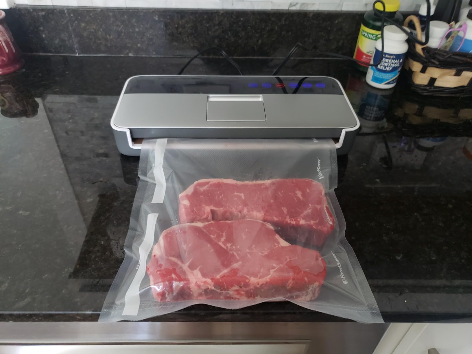 Food Vacuum Sealer Machine with Storage & Built-in Cutter customer photo 2