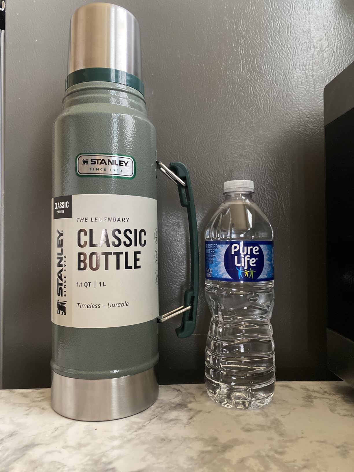 Stanley Heritage Classic Vacuum Bottle with Handle 1.1 qt | Wide Mouth w/Leakproof Cup Lid | Keep Drinks Hot or Cold | Insulated Stainless Steel Thermal Bottle | BPA-Free | Hammertone Green customer photo 1