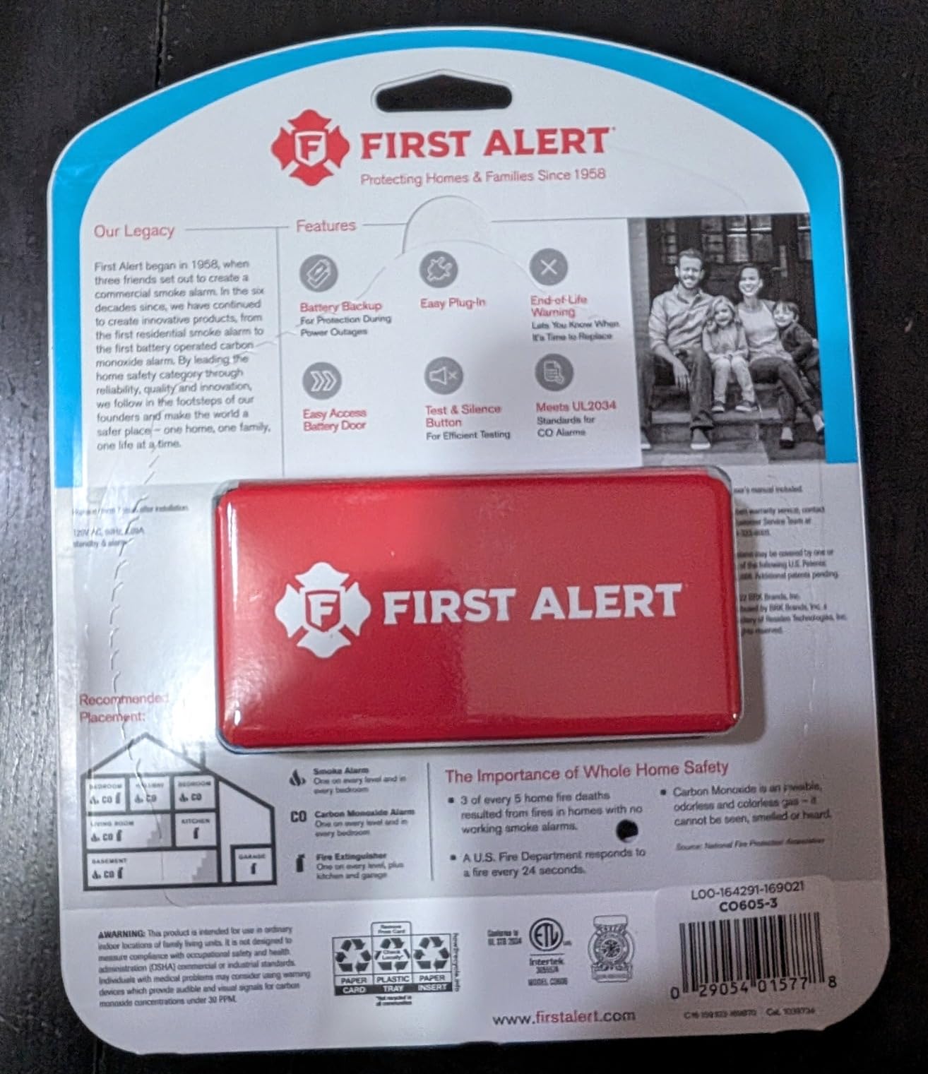 FIRST ALERT CO605 Plug-in Carbon Monoxide Detector with Battery Backup, White customer photo 1