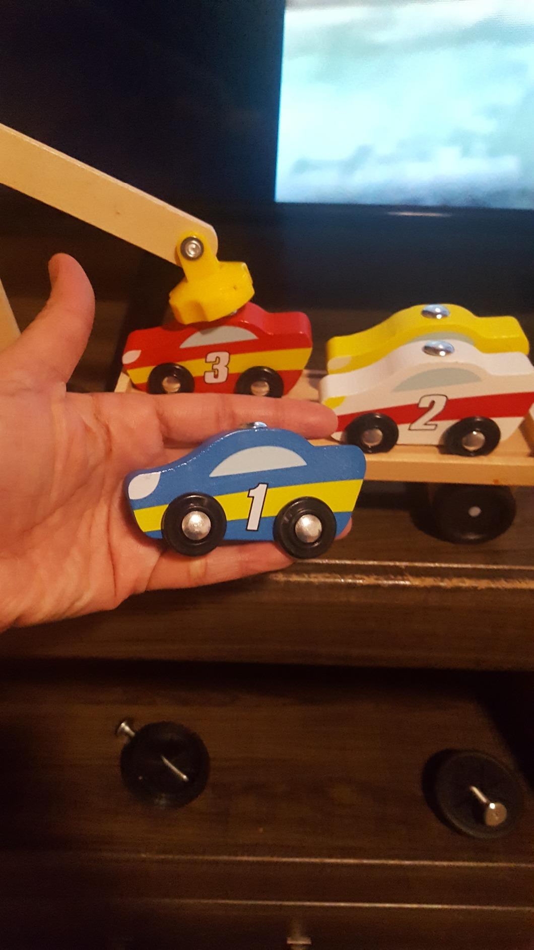 Melissa & Doug Magnetic Car Loader Wooden Toy Set with 4 Toy Cars customer photo 1