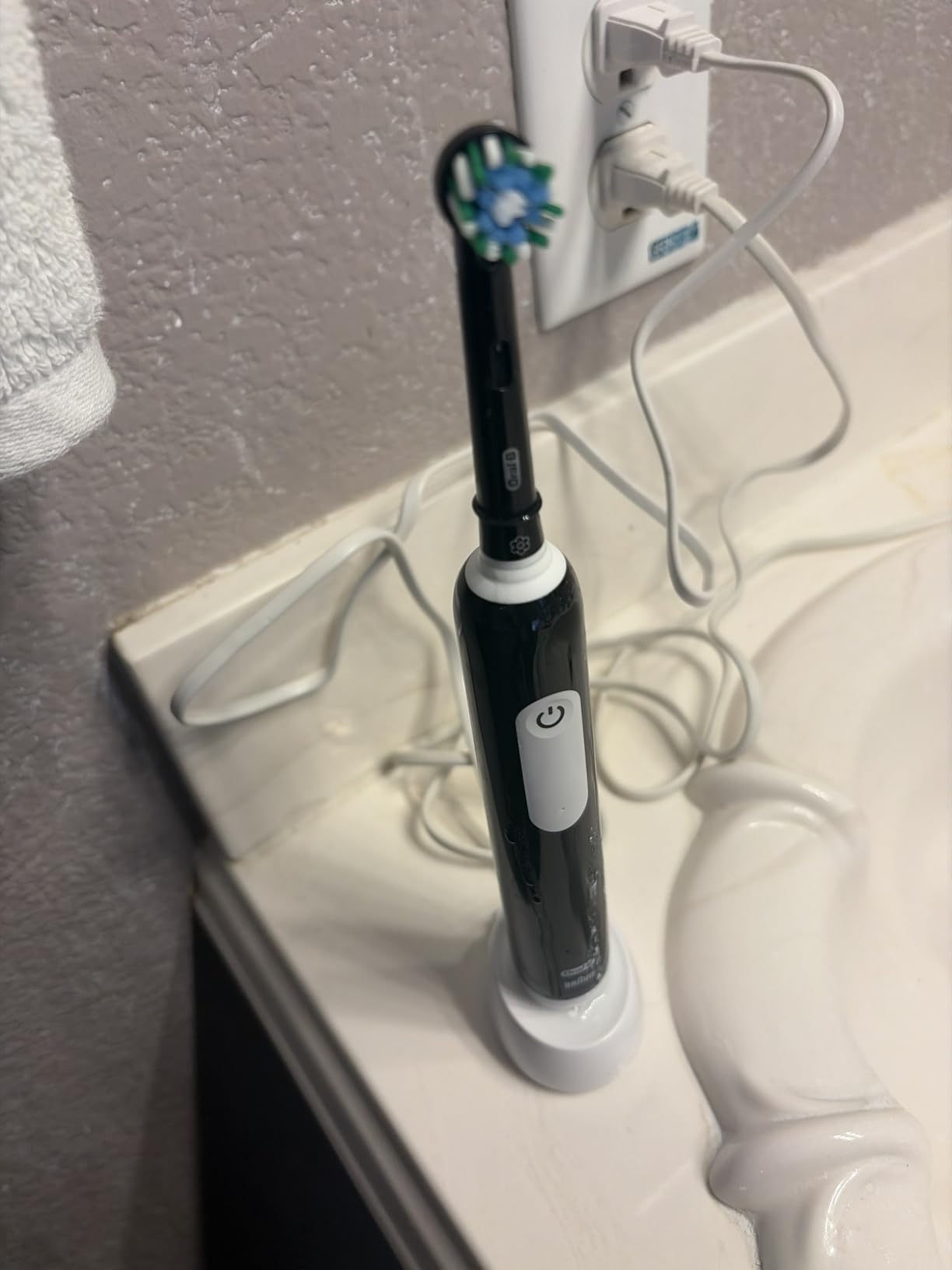 Oral-B Pro 1000 customer photo 1