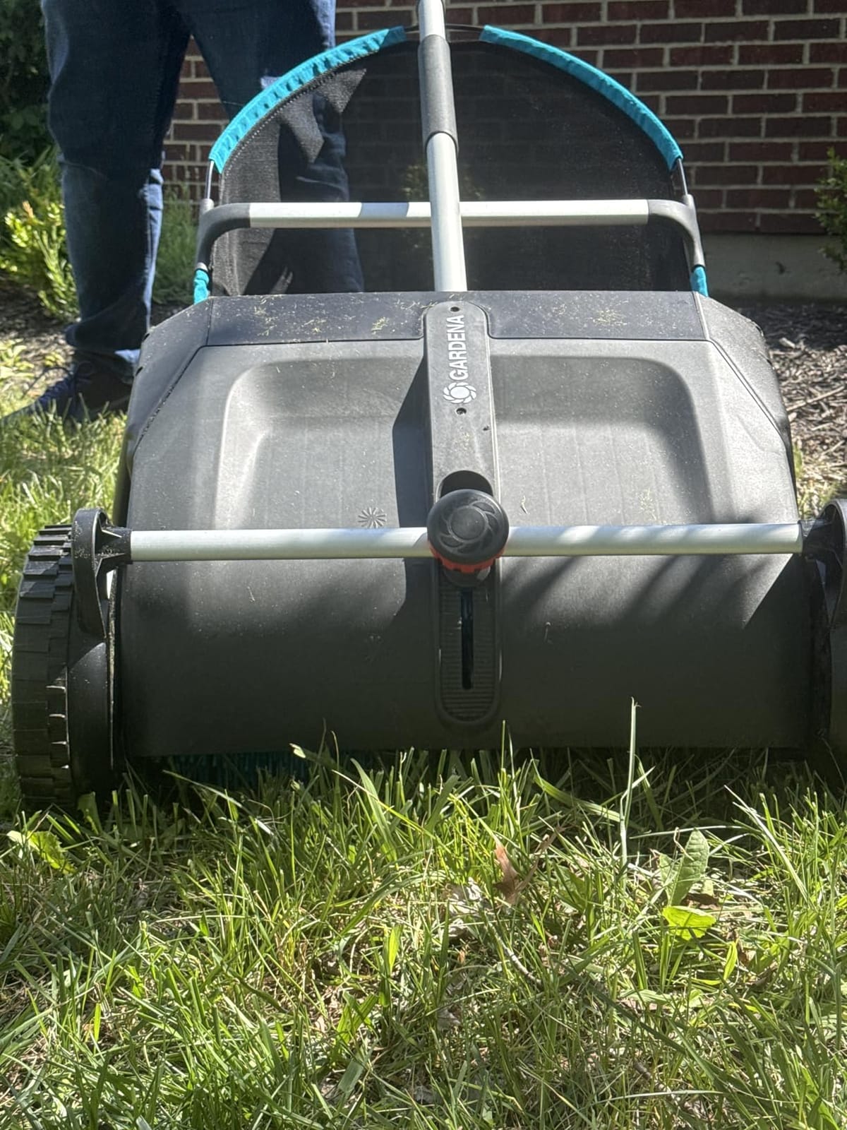 Gardena Manual Lawn and Leaf Collector Sweeper, Large Bag - 03565 customer photo 2