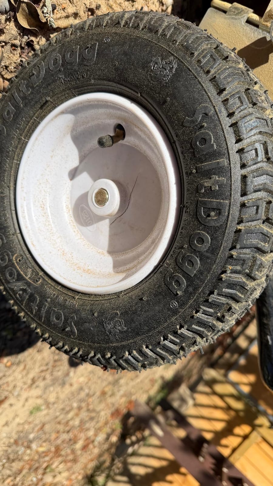 Buyers Products 3039632R 100 lb All-Season Walk-Behind Broadcast Spreader customer photo 2