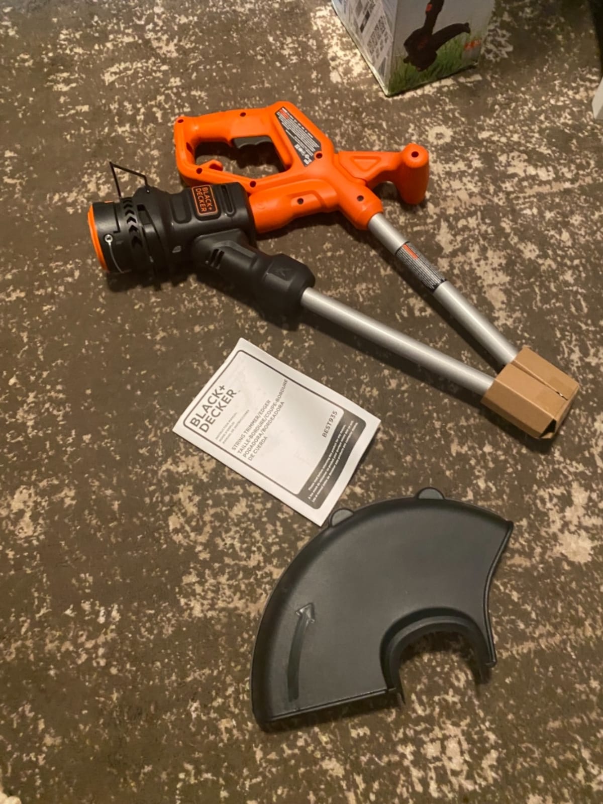 BLACK+DECKER String Trimmer and Weed Wacker, Electric Corded Weed Eater, 13-Inch Cutting Deck, 4 Amp Motor, Lightweight (BEST935) customer photo 2