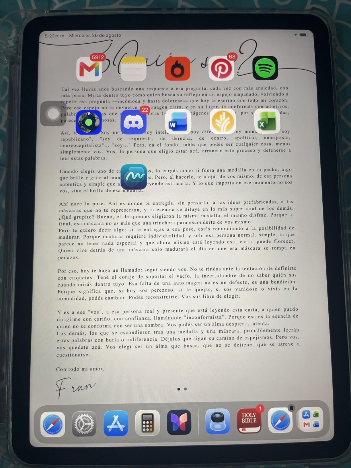 Renewed iPad Air 10.9-inch customer photo 2
