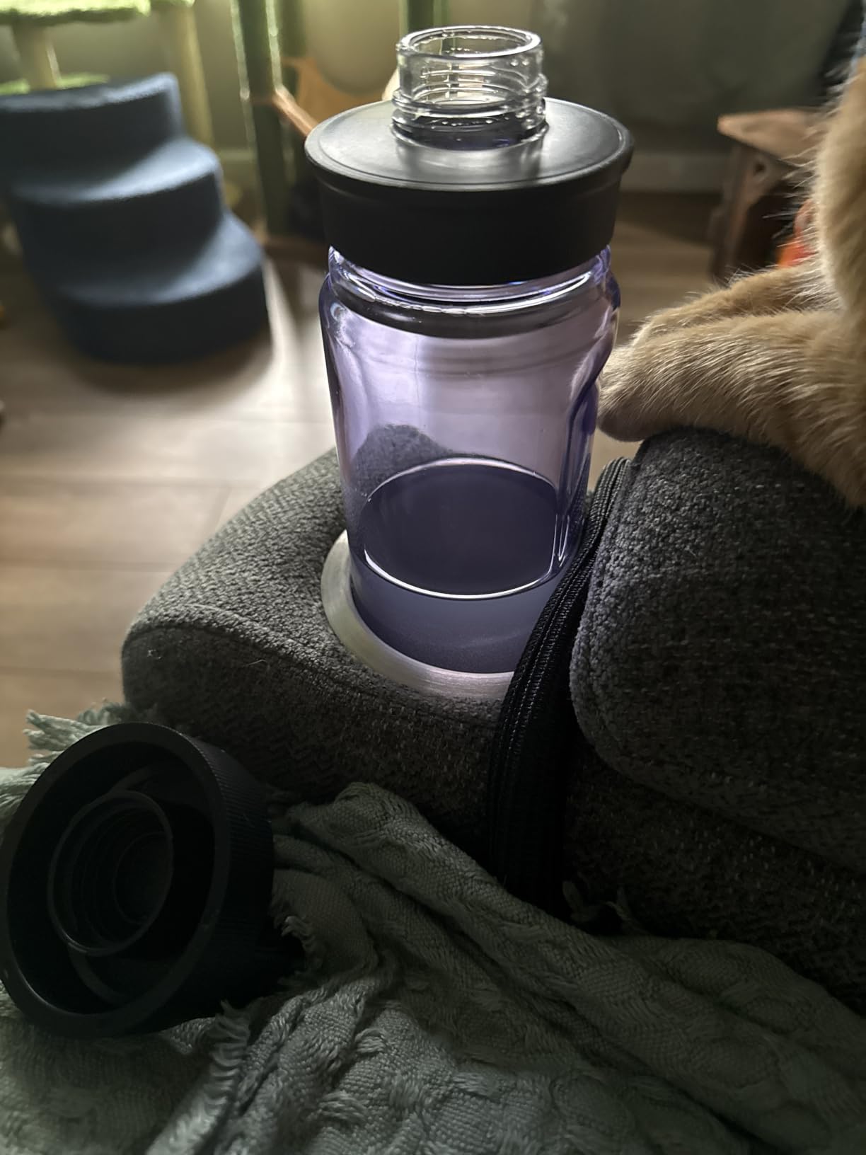 YETI Yonder Water Bottle with Yonder Chug Cap, Lightweight, Leakproof and BPA-Free customer photo 2