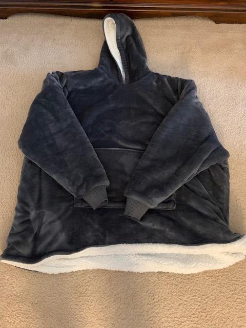 Touchat Wearable Blanket customer photo 2
