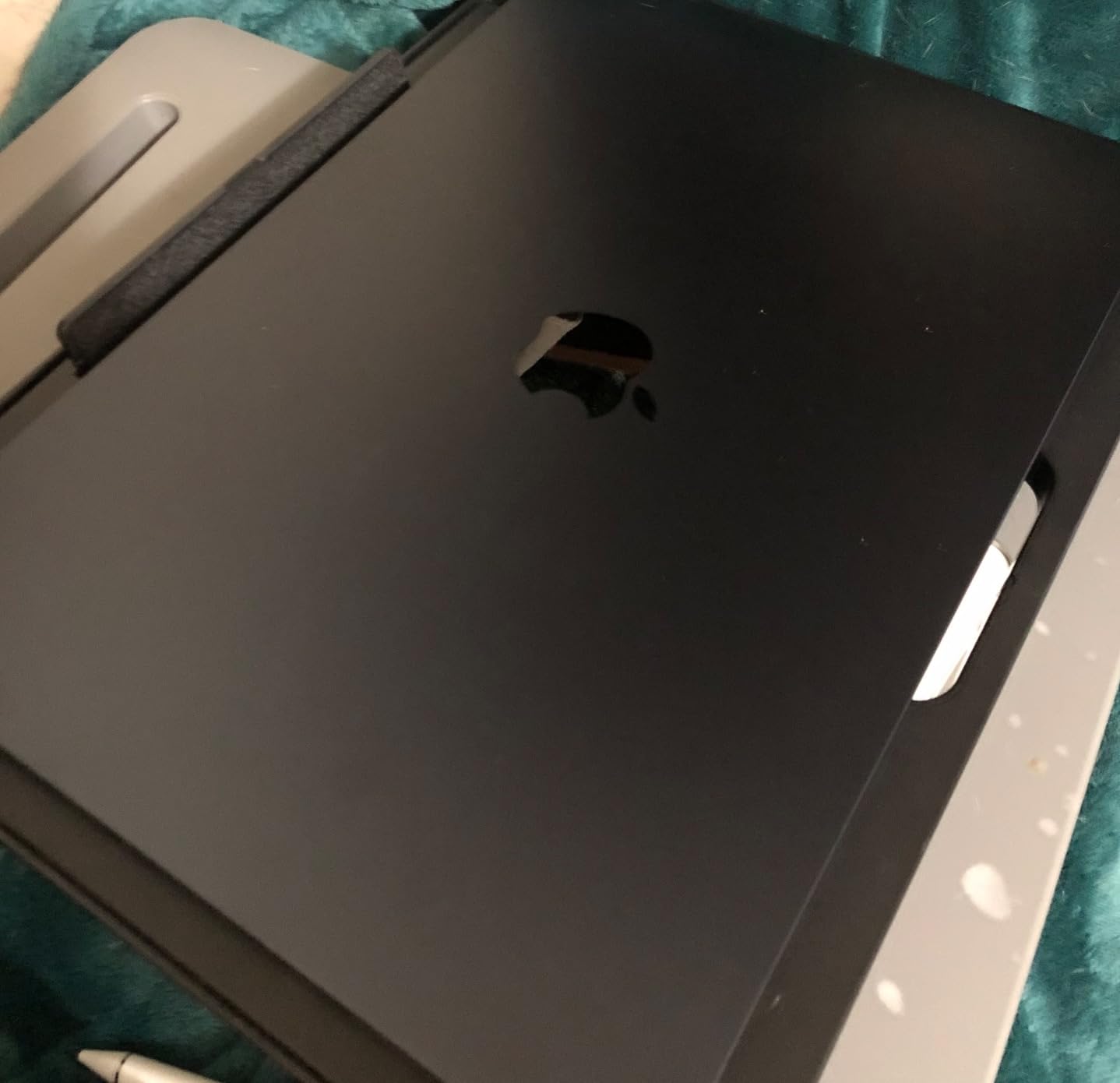 Apple MacBook Air M2 15-inch Renewed customer photo 1