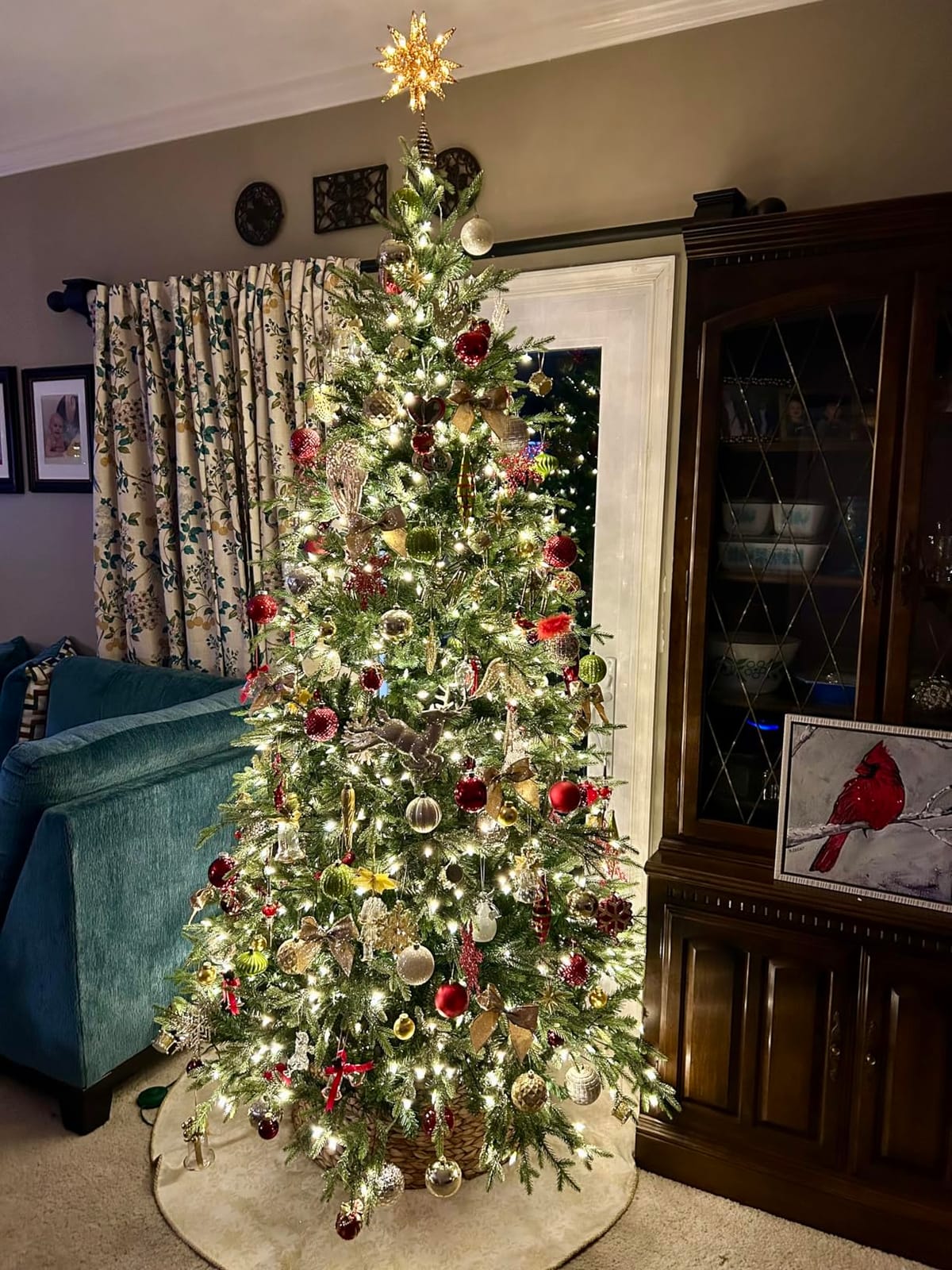 Hykolity 7.5ft PE Tree customer photo 1