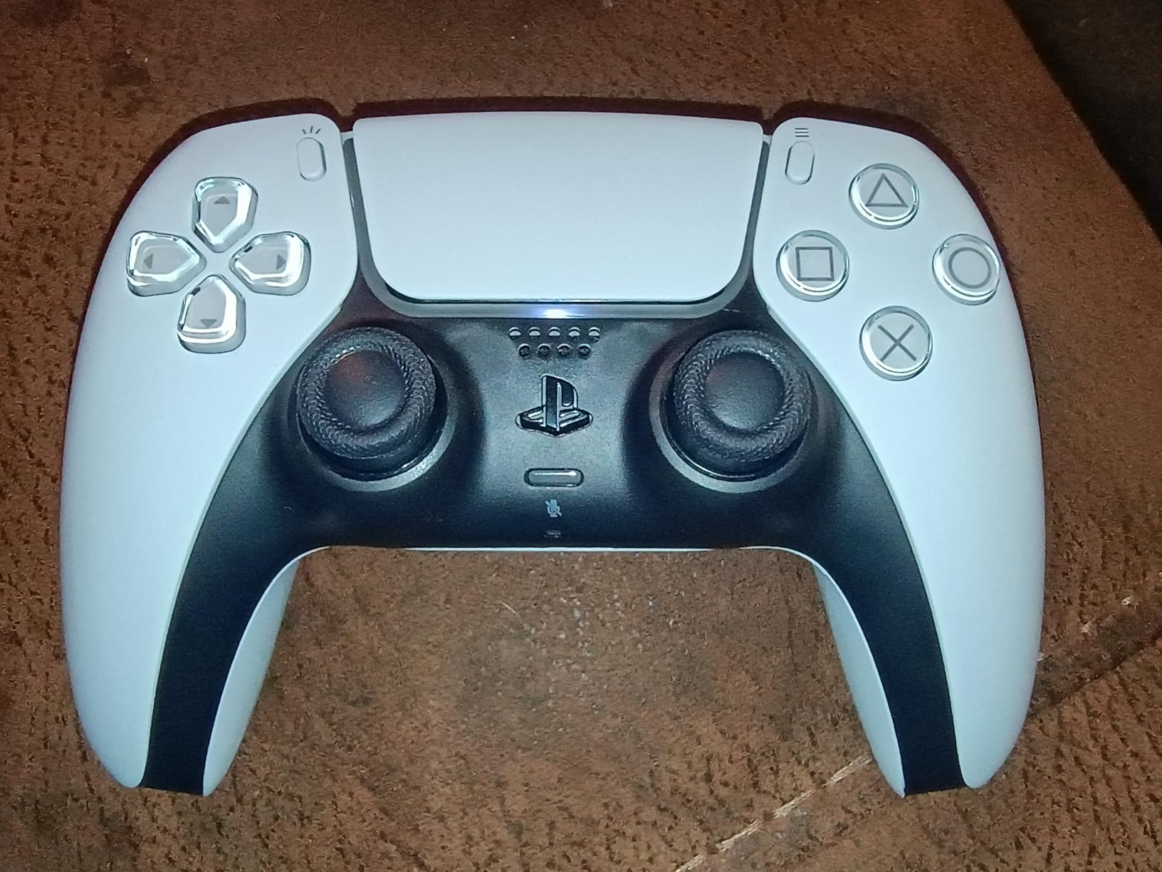 DualSense White customer photo 2