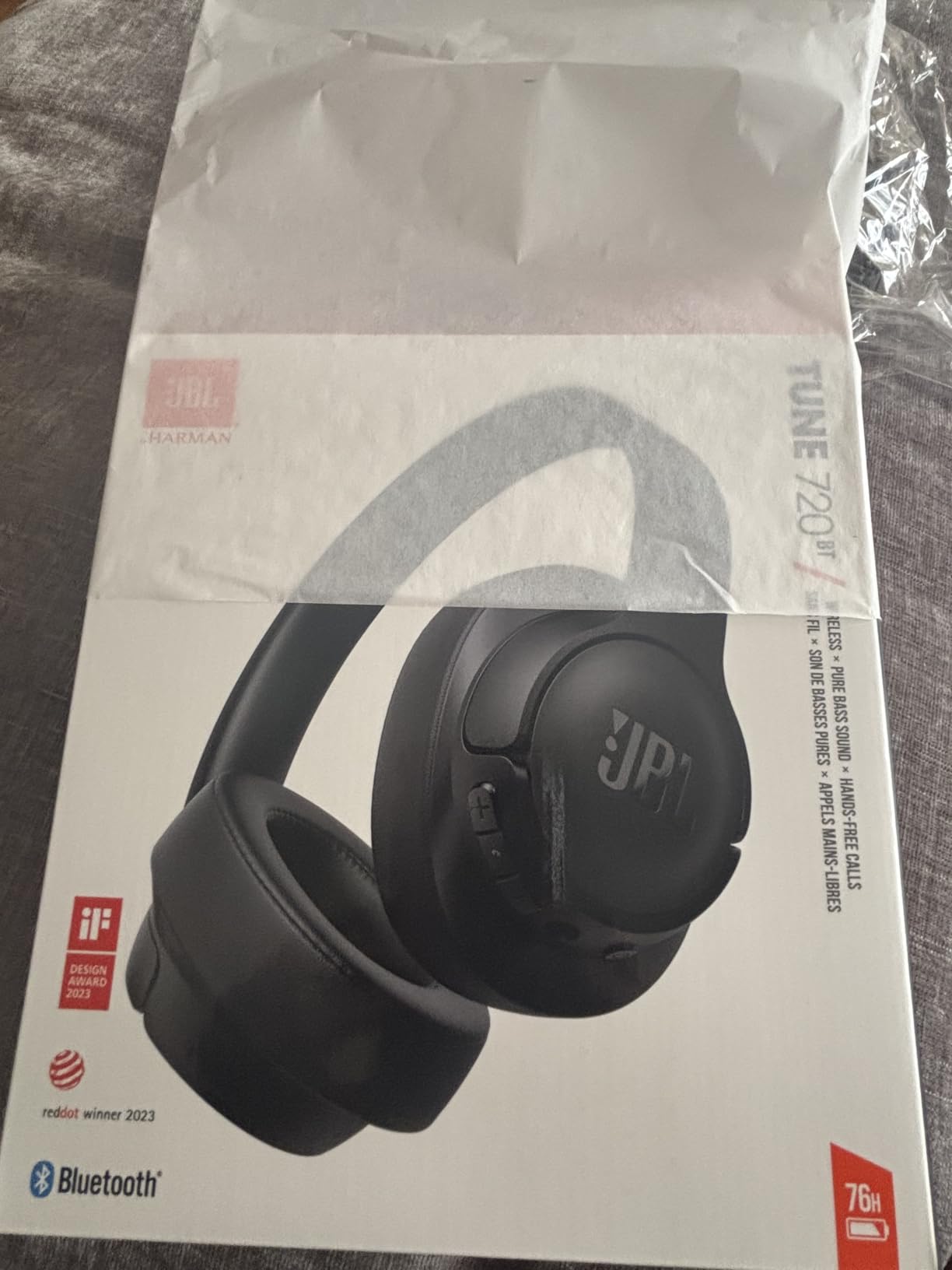 JBL Tune 720BT - Wireless Over-Ear Headphones with JBL Pure Bass Sound, Bluetooth 5.3, Up to 76H Battery Life and Speed Charge, Lightweight, Comfortable and Foldable Design (Black) customer photo 1