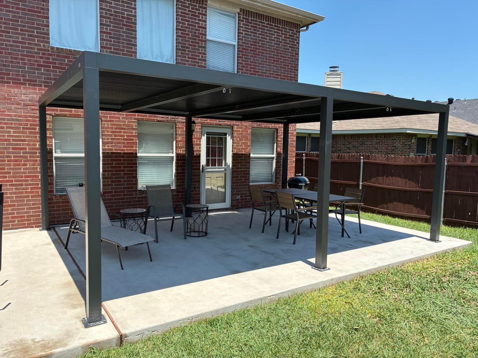 PURPLE LEAF Louvered Pergola 12' x 14' 94AS w/ 1L2W Side Shade Screen Gray customer photo 1