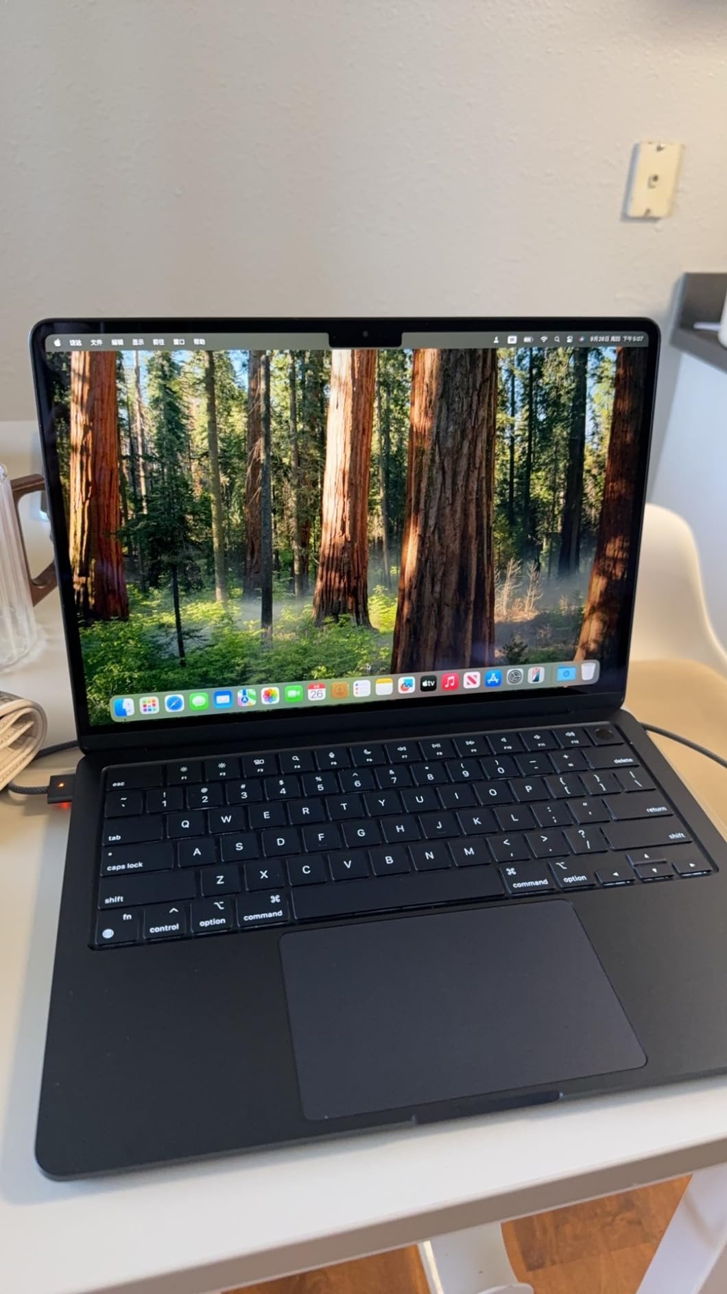 Apple MacBook Air M3 13-inch Renewed customer photo 1