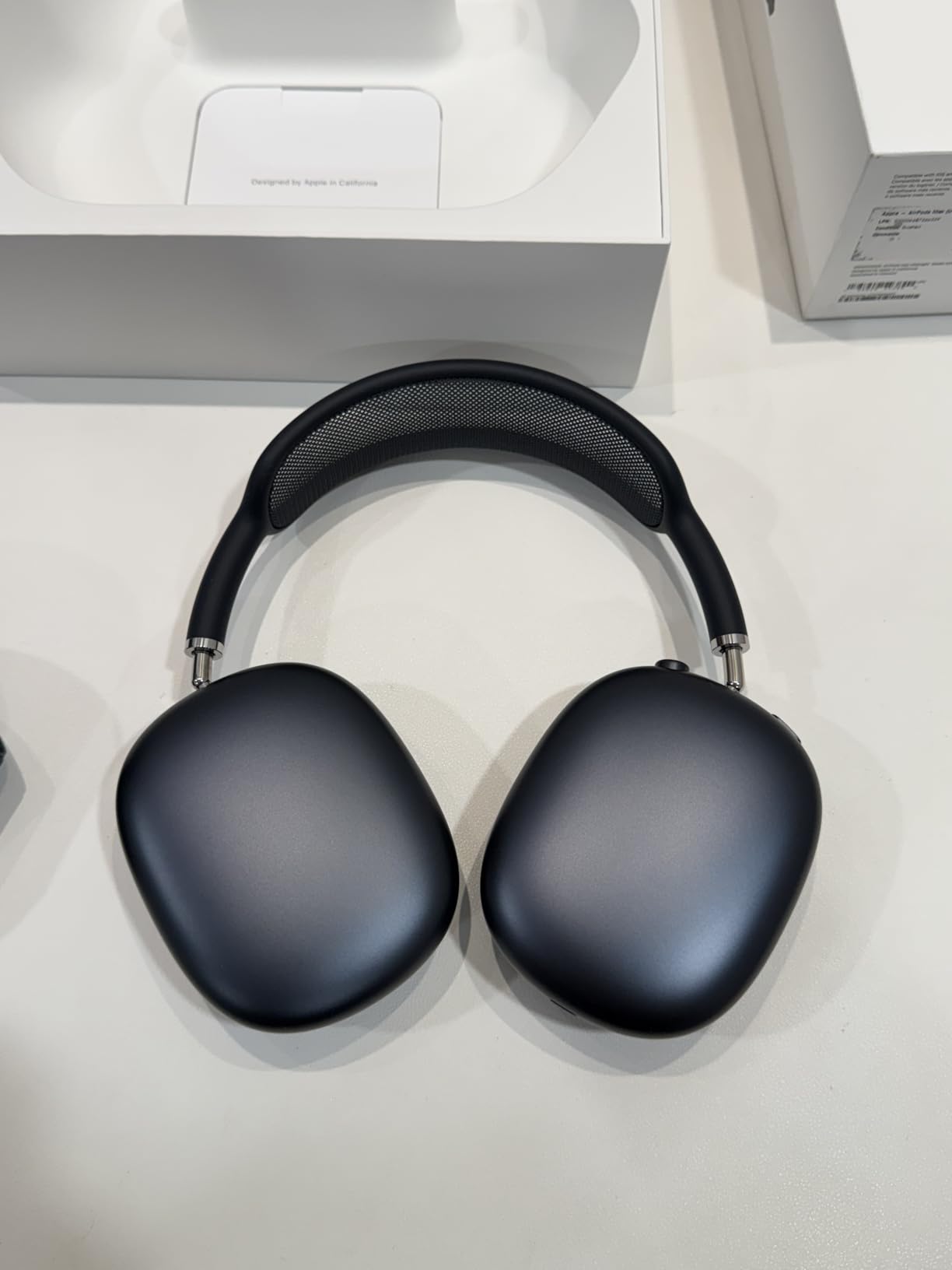 Apple AirPods Max customer photo 2