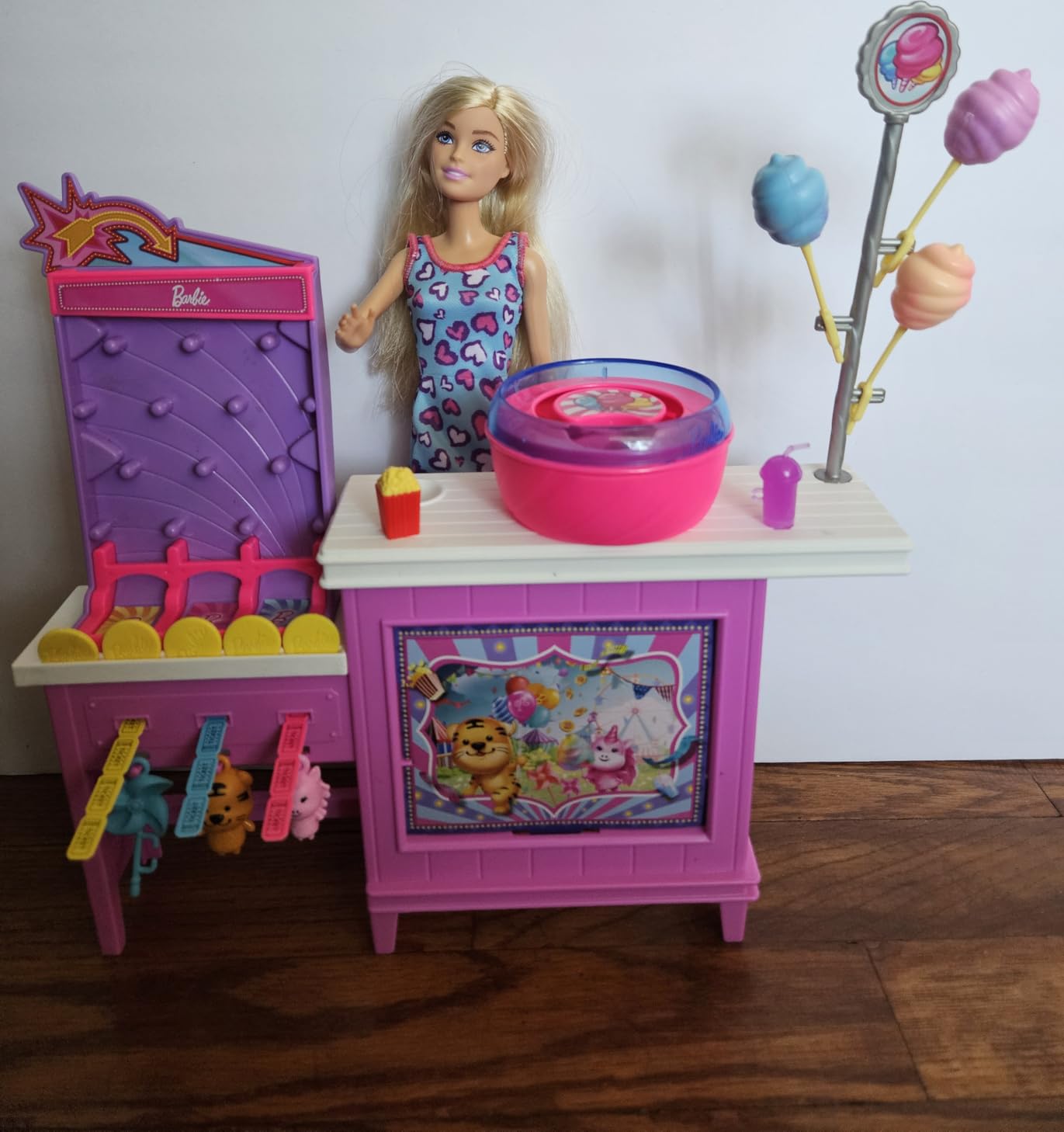 Barbie Mysteries: Beach Detectives Malibu Doll and Accessories customer photo 1