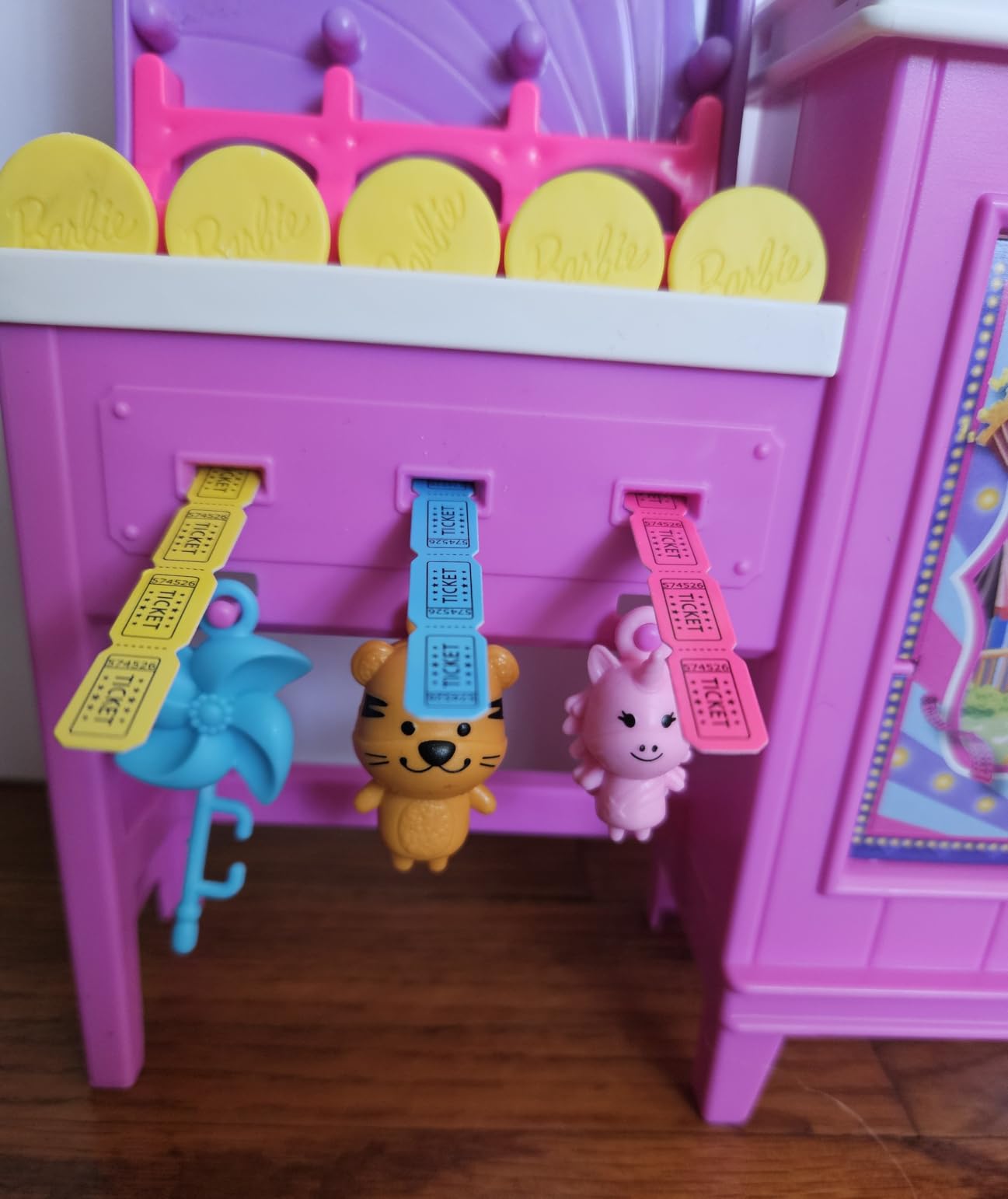 Barbie Mysteries: Beach Detectives Malibu Doll and Accessories customer photo 2