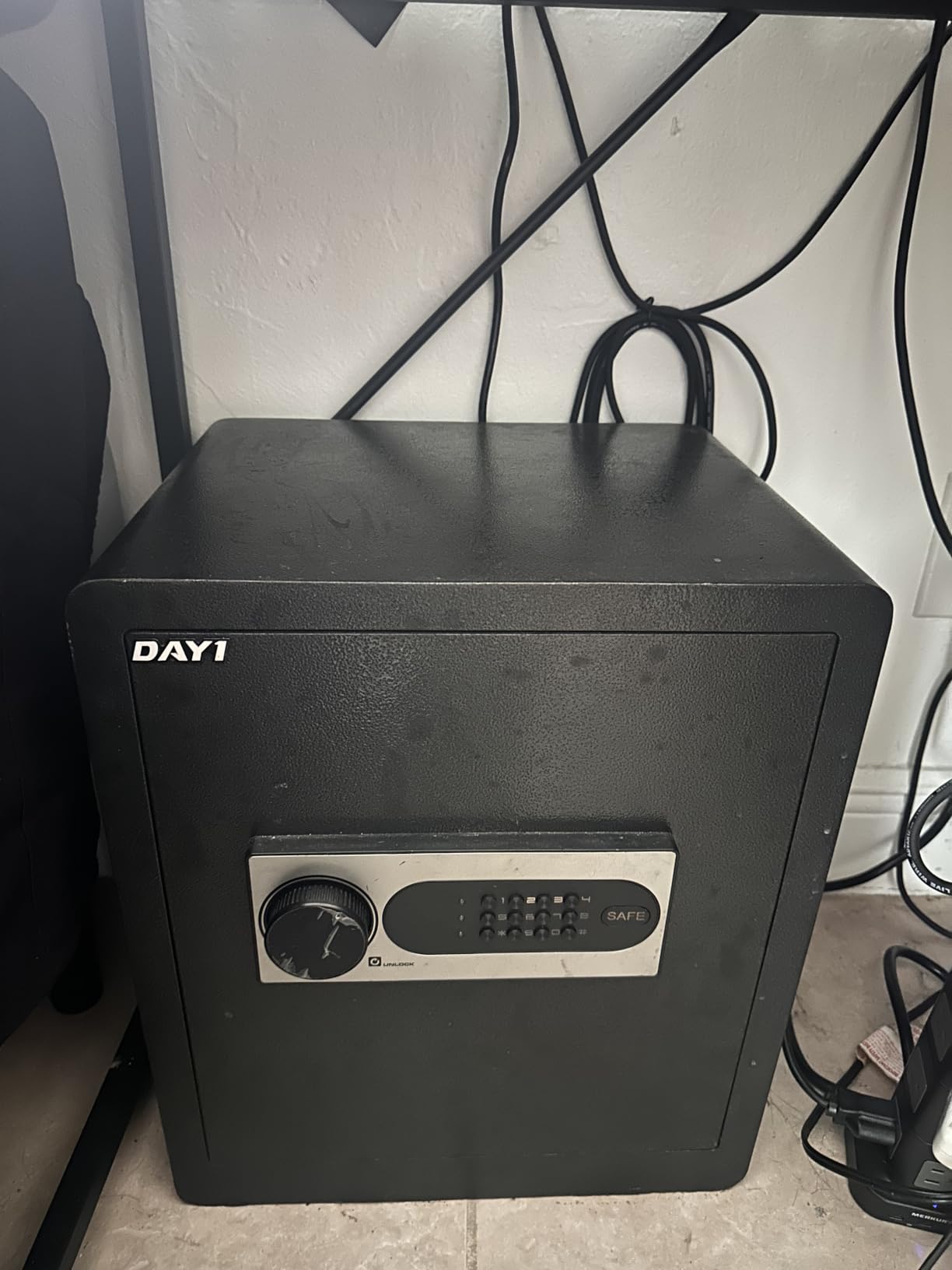 DAYI Drop Safe, 2.6 Cubic Feet Deposit Box with Drop Slot, Depository Safe with Fireproof Bag for Business & Home, Cash box for Documents - DM-52 customer photo 1