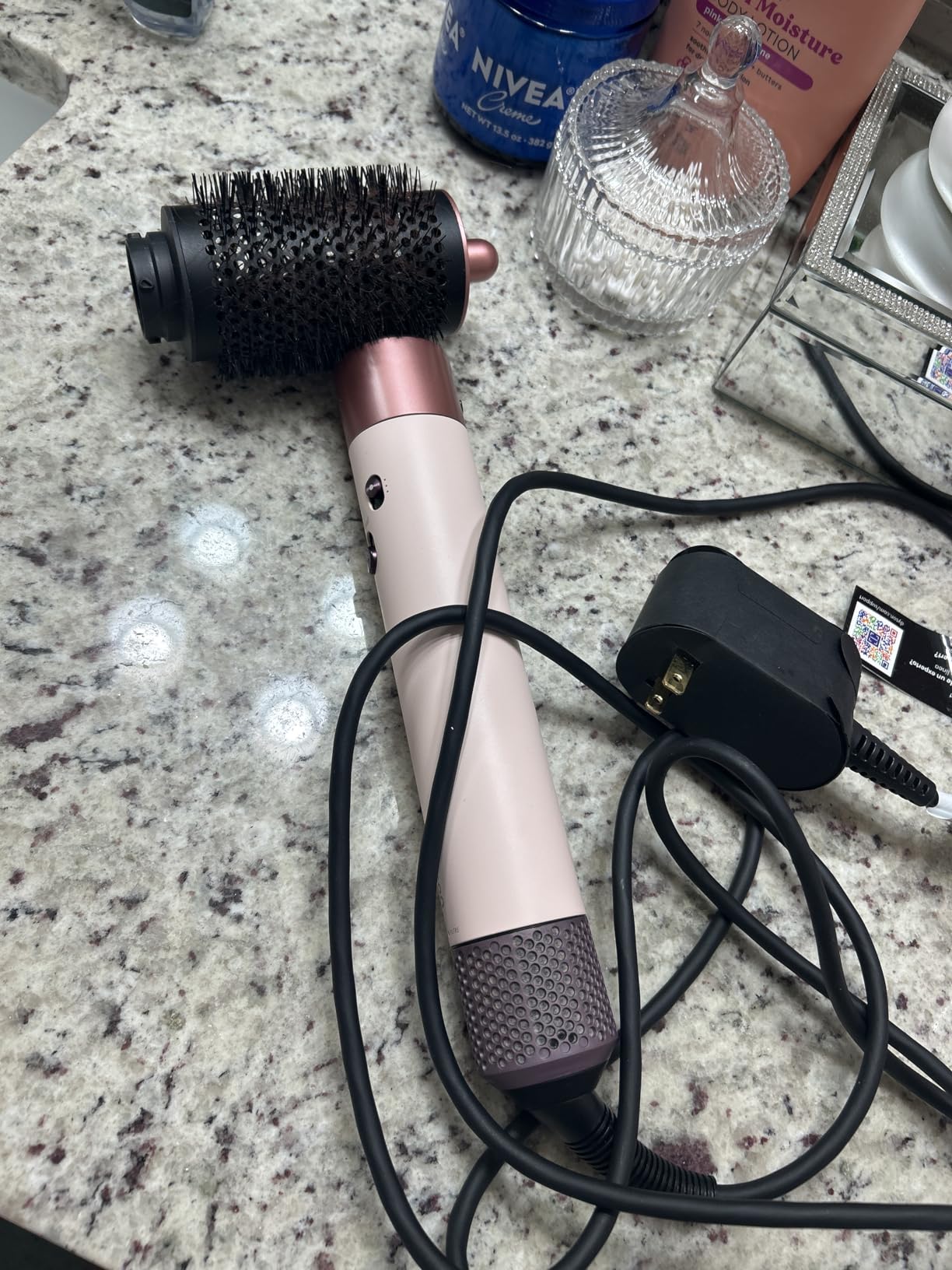 Dyson Airwrap i.d.™ Multi-Styler, Allure Winner, Bluetooth Connected, No Heat Damage, 6-in-1 Versatility, Intelligent Hair Styler customer photo 2
