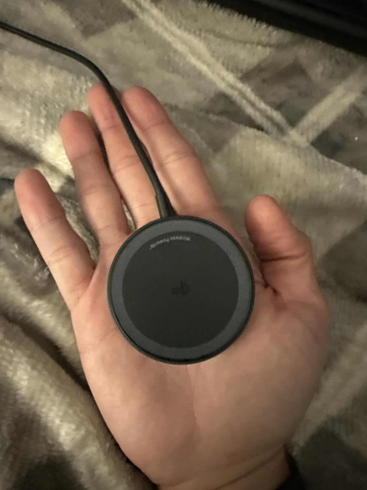 Anker Zolo MagSafe-Compatible Wireless Charger with Qi2 15W Fast Charging customer photo 2