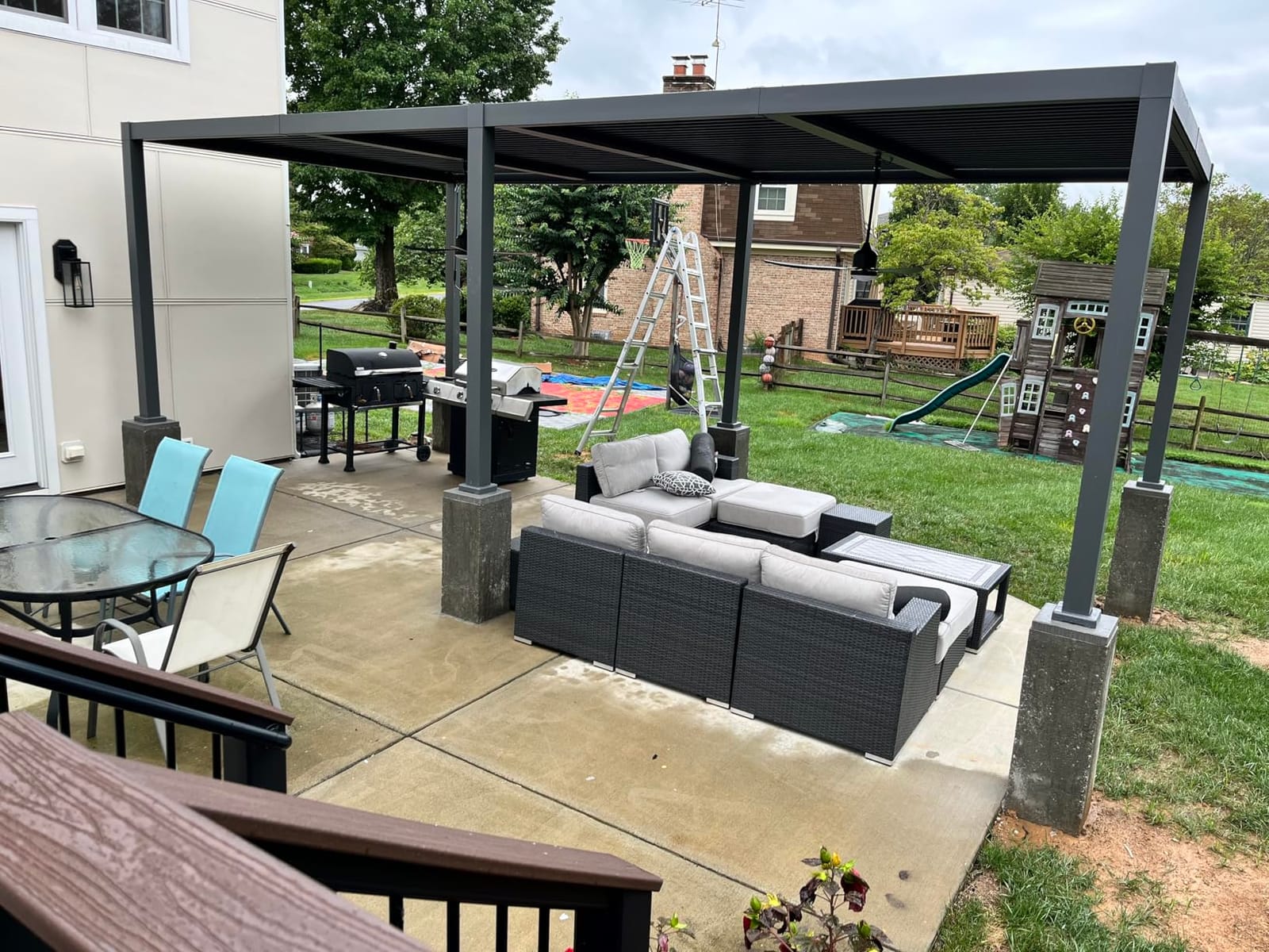 GarveeLife Louvered Pergola 10 ft x10', Outdoor Pergola with Adjustable Louvered Roof, Reinforced Aluminum Frame, Integrated Drainage System, Hardtop Gazebo for Patio, Deck, Wood Grain customer photo 2