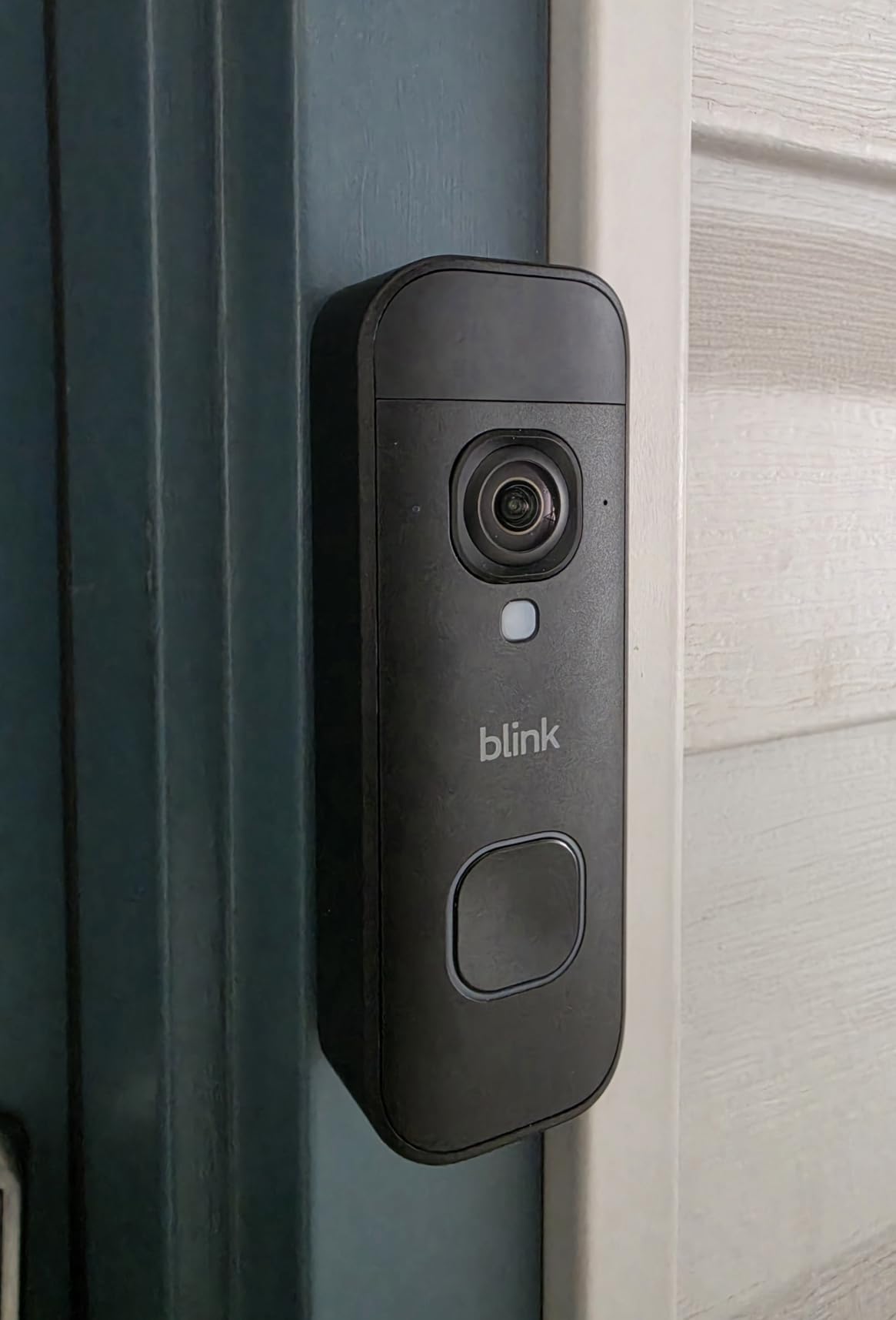 Blink Battery Doorbell 2K+ (newest model) — Wireless video doorbell, 2K video resolution, enhanced audio. Sync Module Core included – System (Black) customer photo 1